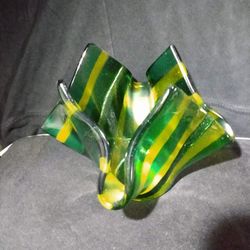 Vintage Yellow And Green Hankerchief Glass Bowl