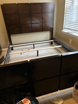 Wooden Queen Bedframe