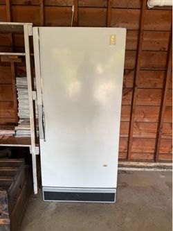 Vintage Sears cold spot, frost 17 upright freezer MCM atomic starburst 1960s