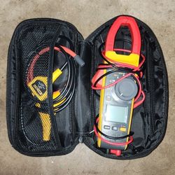 Fluke 376FC Meter