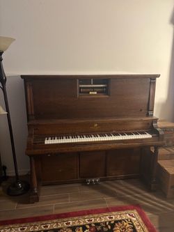 Whitney Antique Player piano