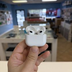 Apple AirPods 3rd Generation Wireless In-Ear Headset - White - Excellent