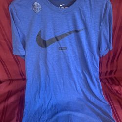 Nike Men’s Shirts Size S