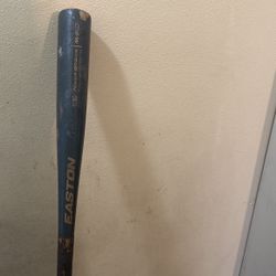 Easton Mako Maple Wood Bat