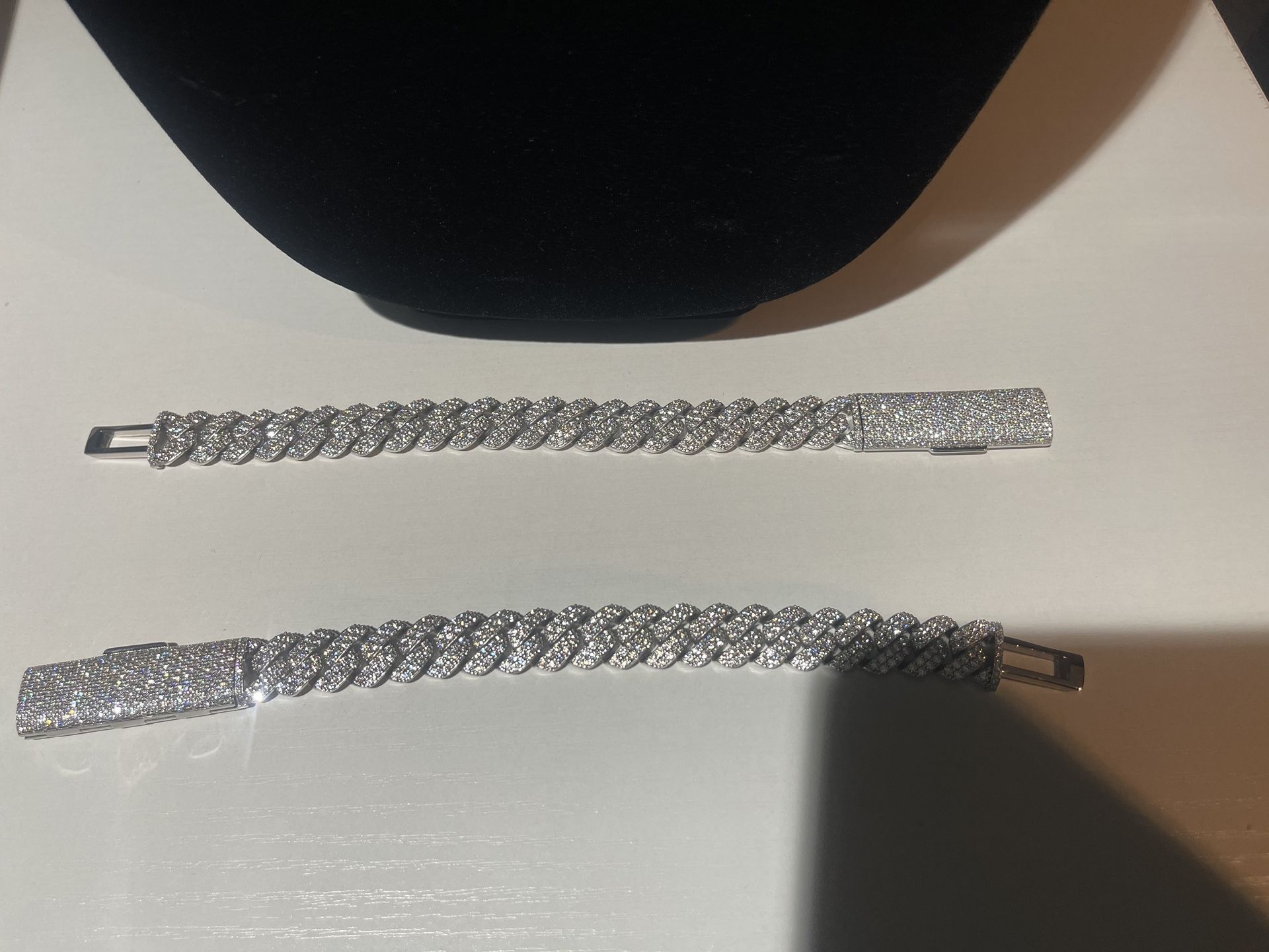 🔥💎🔥💎ON SALE CUSTOM ALL WHITE BUSTDOWN D COLOR VVS1 MOISSANITE 8 INCH CUBAN BRACELETS WITH CUSTOM CLASPS