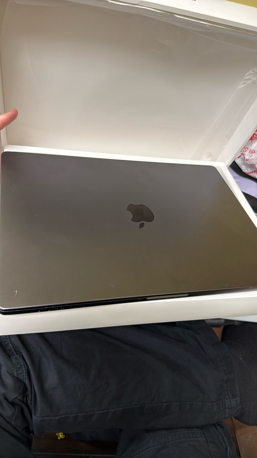 2023 MacBook Pro 16inch M3 Pro 18gb 512ssd Used