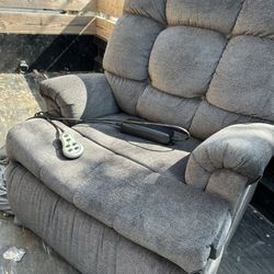 Med-Lift Power Lift Recliner Chair