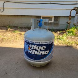 BLUE RHINO FULL PROPANE TANK 