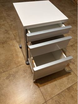 White cabinet