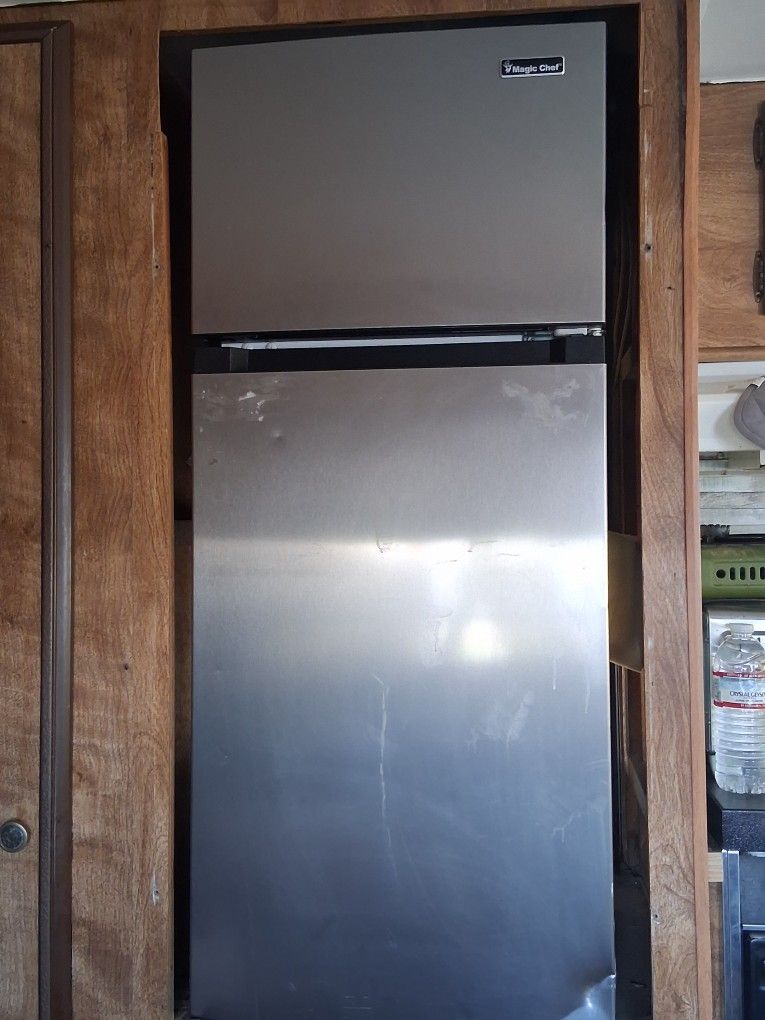 Magic Chef Mini fridge