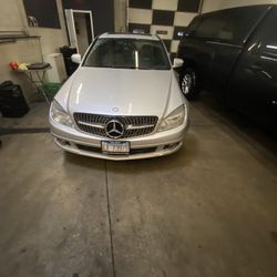 Mercedes C300 Parts (read Description)