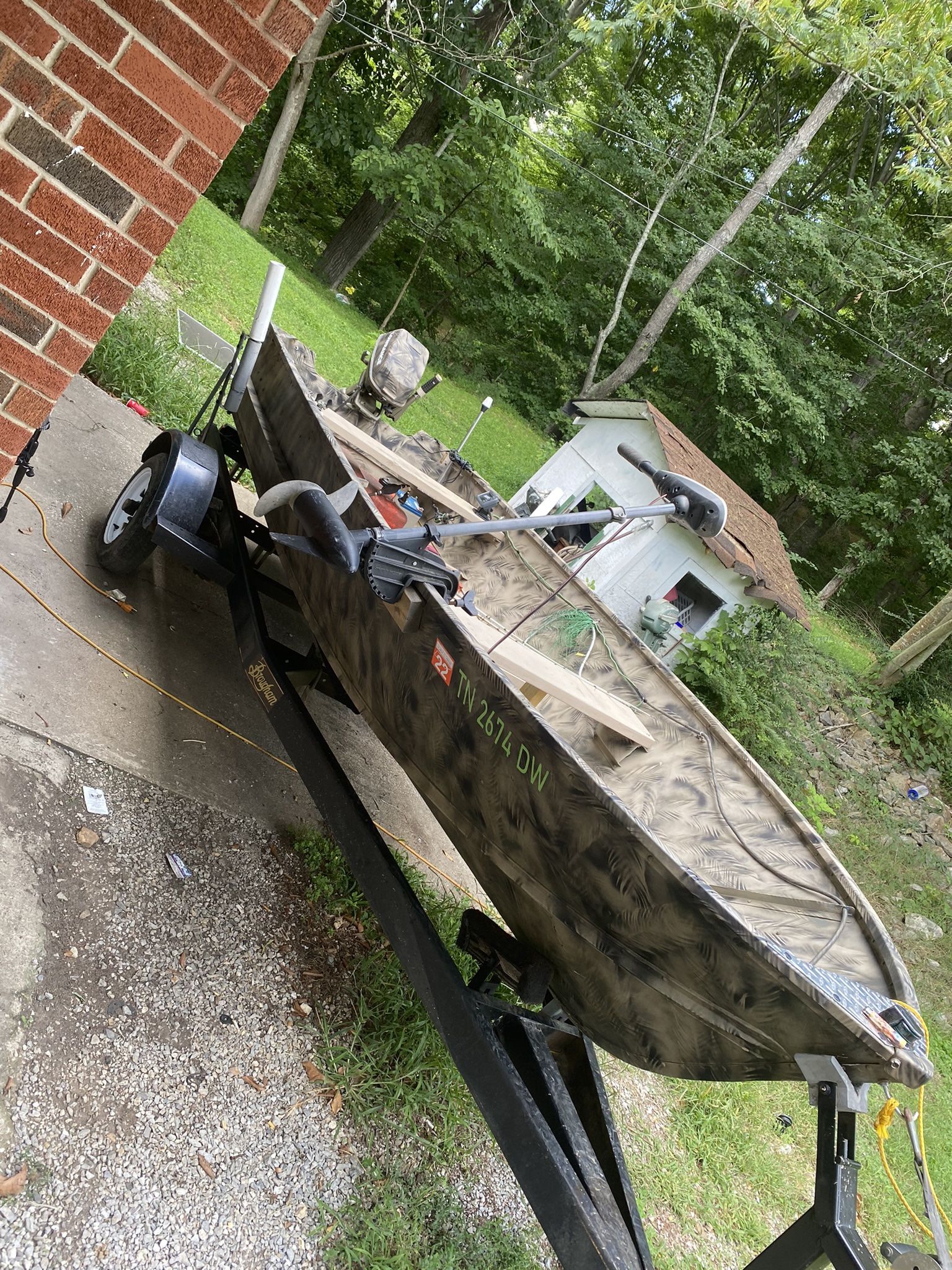 16 Ft V Bottom