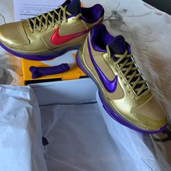 Kobe 5 x Undefeated “hall Of Fame”