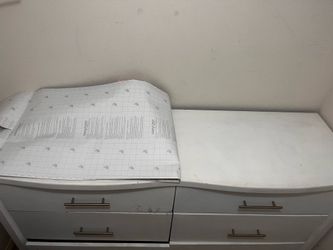 Dresser white color