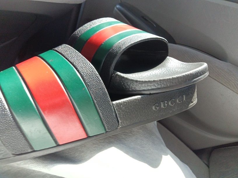 Gucci Slides Original!!