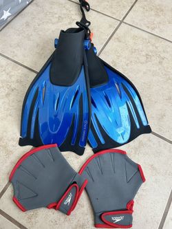 US DIVERS Fins And Speedo Gloves