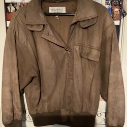 Men’s Leather Bomber Style Jacket In Great Condition 