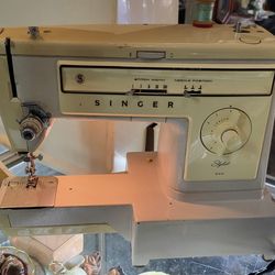 Singer sewing Machine model #522