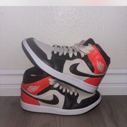 nike jordan 1 mid