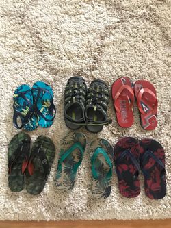 Youth sandals
