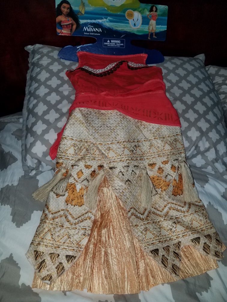 Moana costume size 4-6x