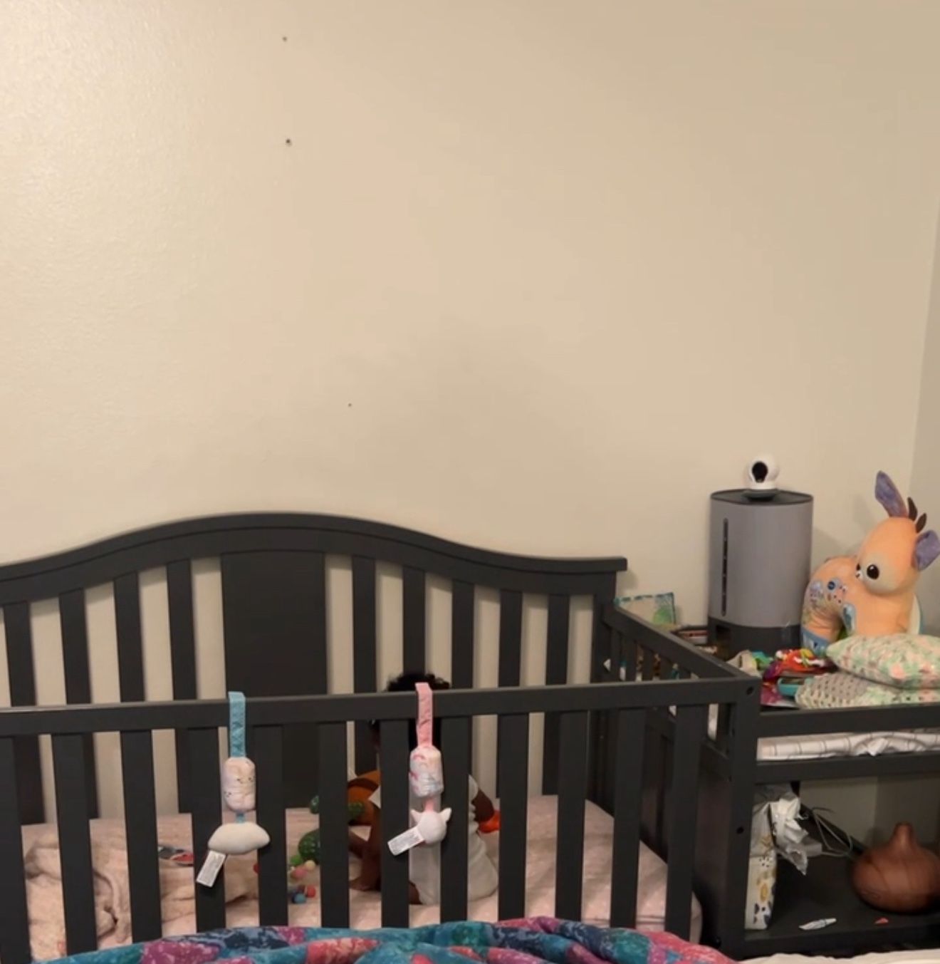 Graco Solano 5-in-1 Crib and Changing Table With Storage