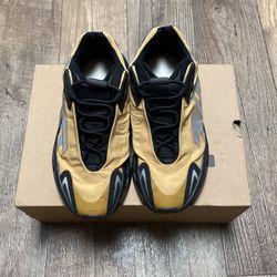 Yeezy Boost 700 
