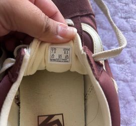 Vans Old Skool sneakers in the "Sporty Brown/Gum" colorway