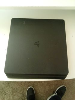 Ps4 works but don't take disks