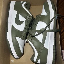 Nike Dunks Olive