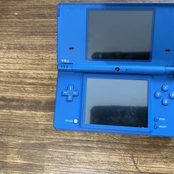 Nintendo  DSI And Charger