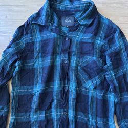 Woman’s Long Plaid Shirt Size Xs
