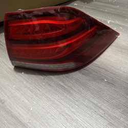 2016-2018 Mercedes GLE Class Taillight