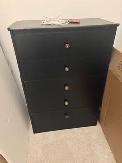 Black 5-Drawer Dresser Chest