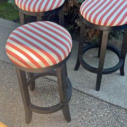 Set of 3 Upholstered Bar Stools – Red & White Stripes