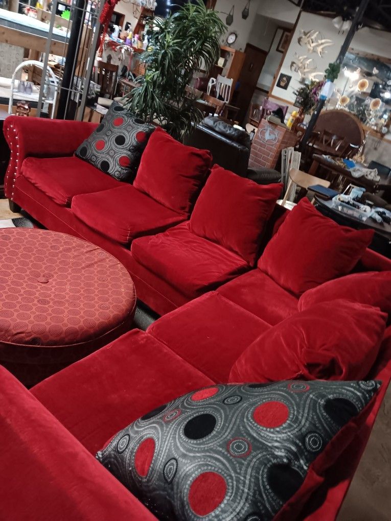 Red Sectional (contact info removed) E Central Wichita Ks for Sale in