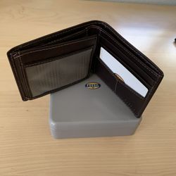 Leather Fossil Wallet - NEW