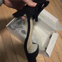 Dress Shoes With Heels (Black, Size 10)