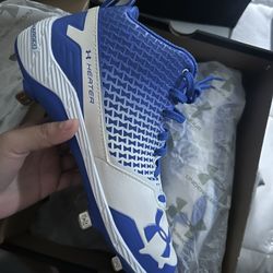 Under Armor Baseball Cleats size 8 M
