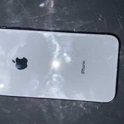 Selling iPhone XR Unlocked 