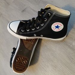 Converse Chuck Taylor All Star en color negro. 