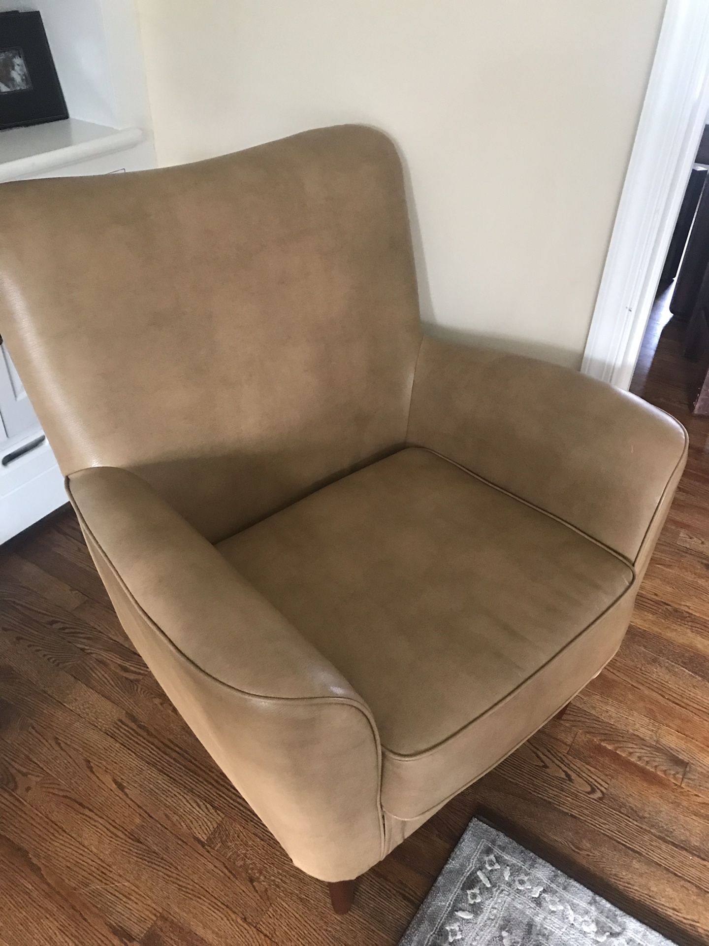 Faux leather Arm chair