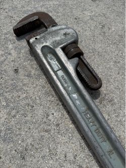 Olympia 36” Heavy Duty Aluminum Pipe Wrench