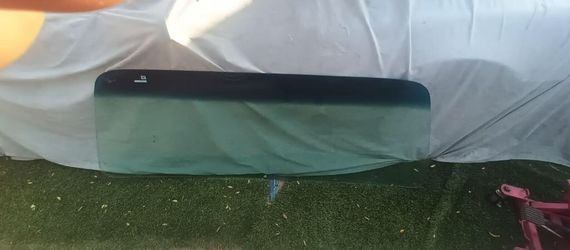 91 Gmc Suburban Windshield