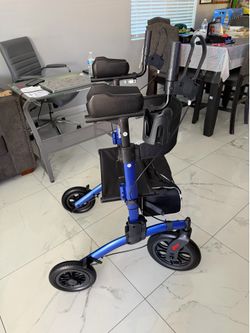 New Upright Walker rollator / chair asking $100