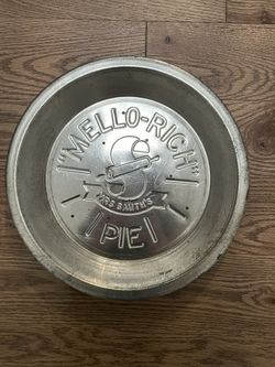 Mrs. Smith’s Mello Pie Tins