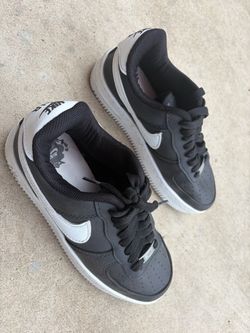 Nike like new shoes, US size 5.5, boy shoes
