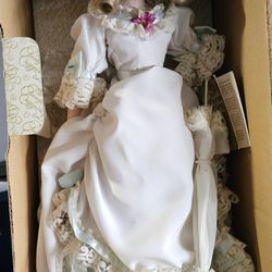 RARE Vintage Franklin Mint Heirloom Porcelain 17" Little Women "Amy" doll, 1984