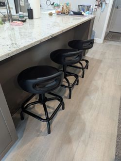 3 Near New Hydraulic Bar Stools