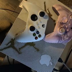 Xbox 1s 